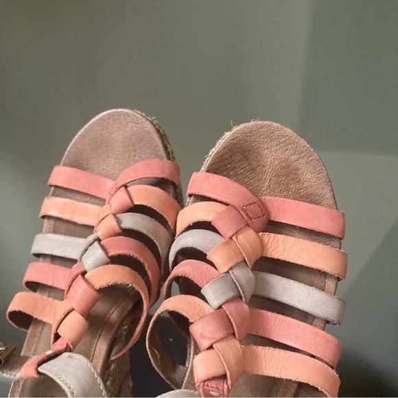 Cobb Hill | Michelle Open Toe Leather Woven Strappy Basket Wedge Heel Sandal - Picture 2 of 8